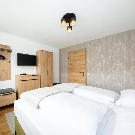 Silvia, Zentrum Daire