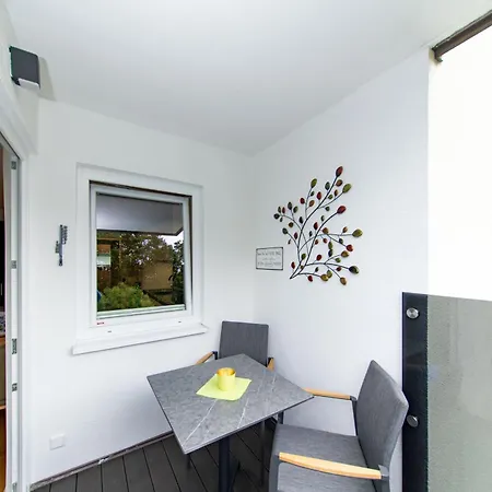 Silvia, Zentrum Daire