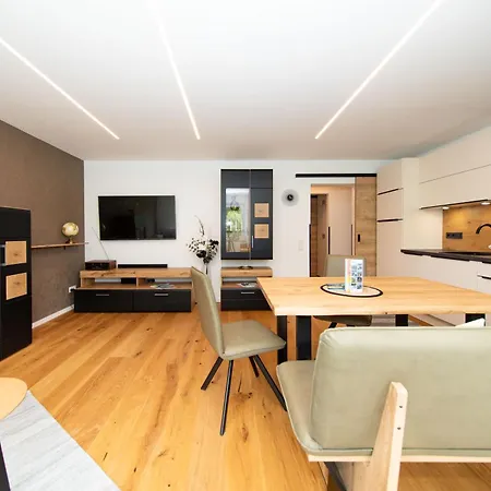 Daire Silvia, Zentrum